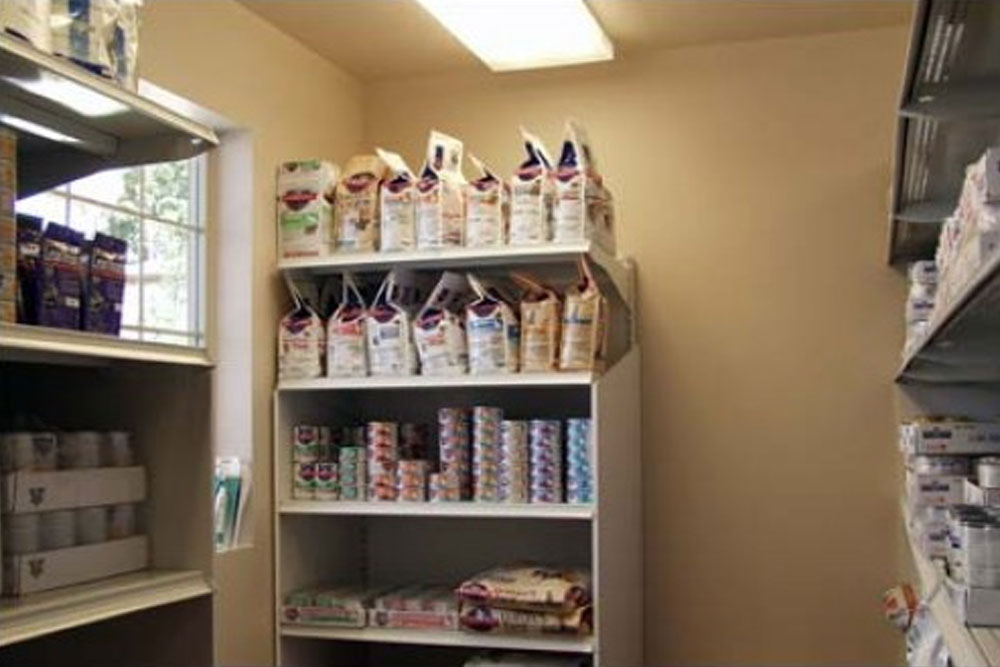 Tour Vet in Millcreek Brickyard Animal Hospital